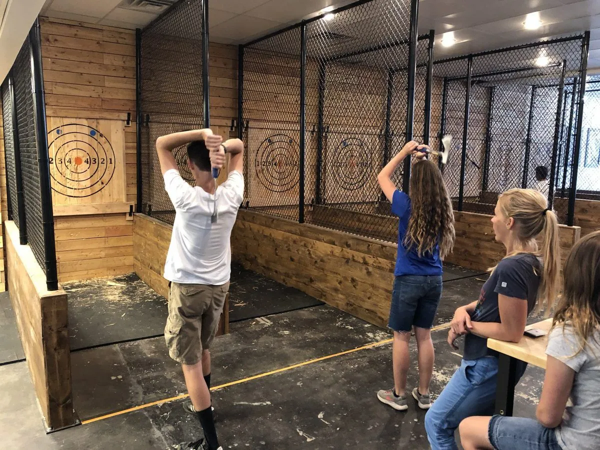 How to do axe throwing