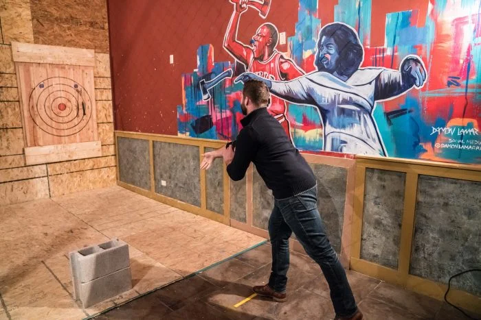 how to not get hurt throwing an axe