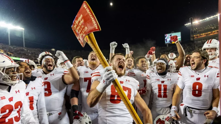 who has the axe wisconsin or minnesota